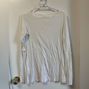 Lululemon White Long Sleeve Top PTP 17”